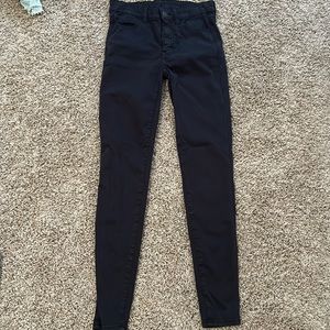 Woman’s American eagle black pants size 0 regular.